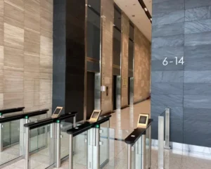 smartlift-automatic-assignment-turnstile Smartlifts with Sensor readers and turnstiles